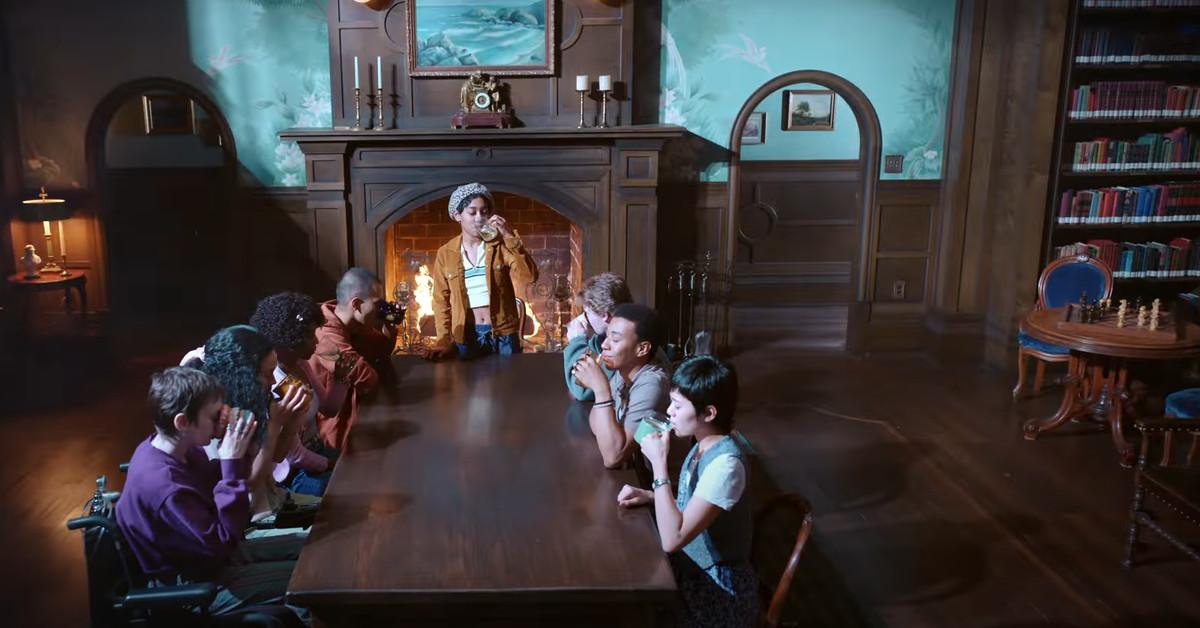 اعلام تاریخ پخش سریال Midnight Club ؛ اثر جدید سازنده Haunting of Hill House